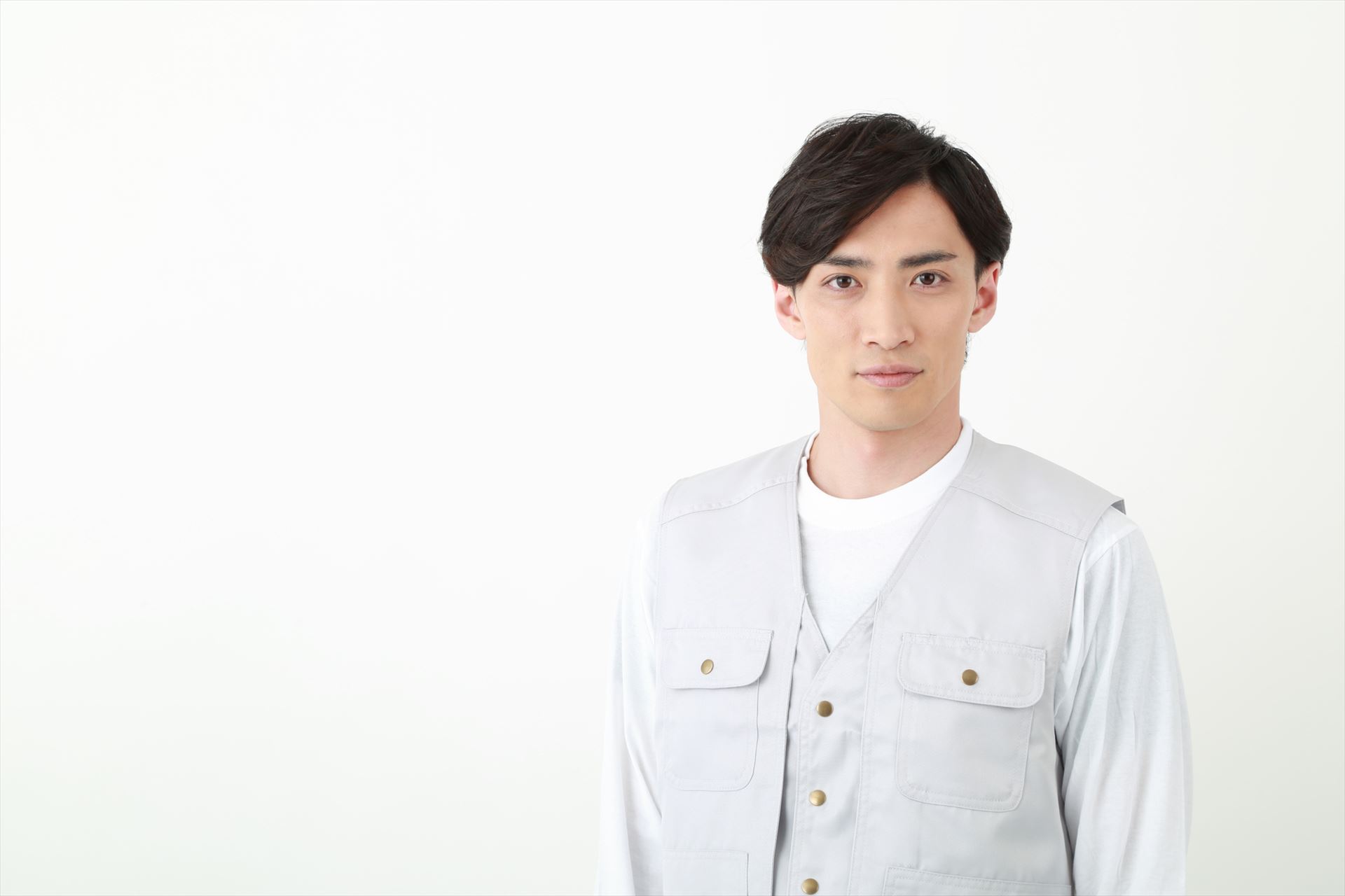 カメラを見つめる職人 (1)